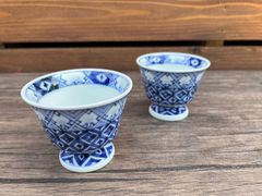 【有田焼・未使用品】高台小鉢2個セット〈高台中付染付銀杏地紋〉