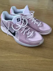 中古品 NIKEバスケットボールシューズ サブリナ2 28センチ NIKEID Nike WMNS Sabrina 2 バスケットボールシューズ 25 5cm｜Yahoo