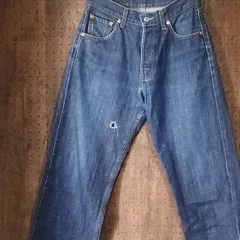 Levi's リーバイス　513　デニムジーンズ　Ｗ２８　穴あきダメージ