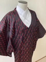 羽織　着物　雨コート　道行　黒　赤　リサイクル着物　c-389