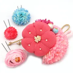 髪飾り ４点セット 京都 西陣 和小物 京あそび 成人式 花 ぷっくり梅 ピンク 和風 浴衣 着物 振袖 袴 結婚式お呼ばれ 七五三 子供 キッズ コーム 髪留めヘアアクセサリー  大きめ 日本製 送料無料 W 75 CM-OM-5102 u996　Si