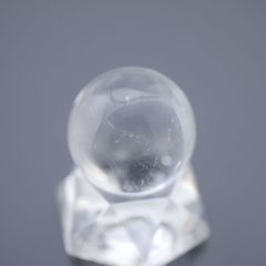 天然本水晶 丸玉 24.5g 25.9mm 天然石・置物　厄除け 浄化 クリスタルスフィア