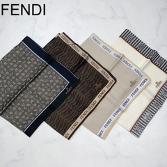 【未使用に近い】FENDI　 フェンディ　ハンカチ　スカーフ　かわいい　ブランド　ハイブランド　刺繍
