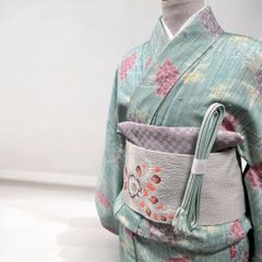セール24時まで！ 単衣 紬 花唐草模様 裄67cm 正絹 - メルカリ