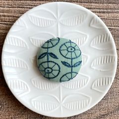 刺繍【ヘアゴム】【ポニーフック】【ブローチ】選べるパーツ　no.50