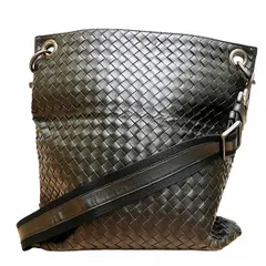 ボッテガ・ヴェネタ　イントレチャート　161623　ブラック　レザー　バッグ　ショルダーバッグ　ユニセックス