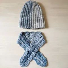 冬の装いセット：ニット帽＆ミニマフラー《ブルーメタリック》ハンドメイド