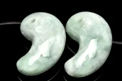 翡翠(硬玉ジェダイト) 31x21mm 勾玉 ルース 1個売り パワーストーン 天然石 _PRG1215