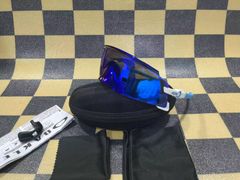 OAKLEYオークリー  スポーツサングラス  偏光レンズ