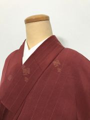 【中古】Sサイズ 紬 正絹 赤茶地に色紙文様 アンティーク