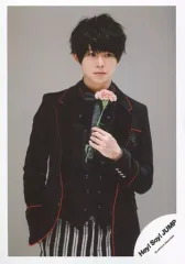 【中古】生写真(ジャニーズ) Hey! Say! JUMP/有岡大貴/上半身・衣装黒・右手ポケット・左手薔薇/「マエヲムケ」PV＆ジャケ写撮影オフショット/公式生写真