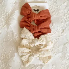 女の子　リボンヘアクリップ　4点set