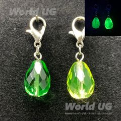 再入荷　ウランガラス マスクチャーム 多面体ティアドロップ 黄／緑 13mm 2個セット
