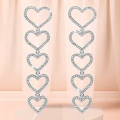 シルバー5連ハートピアス🤍　イベントコーデ　ギャル　派手　アクセサリー　モテピアス　可愛いアクセサリー