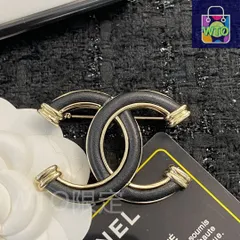 【今日特価】CHANEL シャネル 22 年新作 羊革 ダブル C ブローチ?