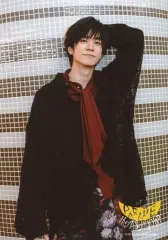 【中古】生写真(ジャニーズ) Hey! Say! JUMP/中島裕翔/膝上・衣装黒・赤・左手頭/「Hey! Say! JUMP LIVE TOUR 2019-2020 PARADE」複数の肖像画(オリジナルフォト)