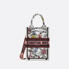 2023年最新】dior book tote ミニバッグの人気アイテム - メルカリ