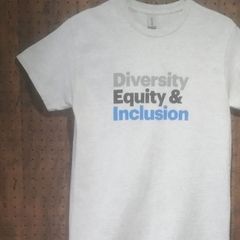 GILDAN ギルダン　Ultra Cotton　「Diversity Equity & Inclusion / UNITEDHEALTH GROUP」プリントTシャツ　サイズＳ