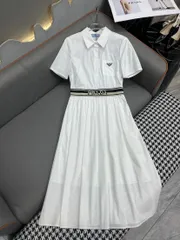 2024年最新】プラダ ロングスカートの人気アイテム - メルカリ 