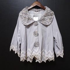 さえらアキアカネジャケット 長袖花モチーフと花プリントベージュ