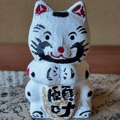 運気爆上がり猫❣️金のうんピ乗っけた招き猫❤️陶器人形、置物、作家