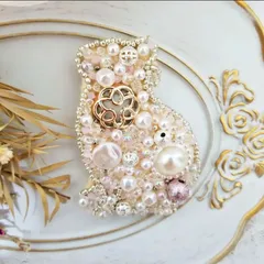 ビーズ刺繍 猫 ブローチ