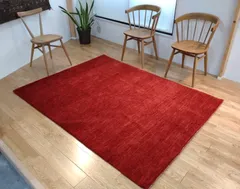 メルカリ限定超目玉】ハンドメイド　北欧風　天然ウールのラグ　ガゼニウール　絨毯　194×146　真紅　ダークレッド　赤のサムネイル