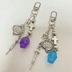 No.20 病みかわいい　ハンドメイド　レジンキーホルダー　ビーズキーホルダー　紫