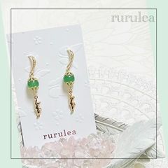 ♢ぶらさがりネコピアス/イヤリング♢ 天然石 : アベンチュリン 匿名配送