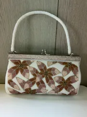 B-43　ビーズバッグ　ホワイト×花柄　和装バッグ　ハンドバッグ　クラッチバッグ