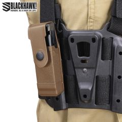 BLACKHAWK ピストルマガジンポーチ 430900 [ コヨーテタン ]