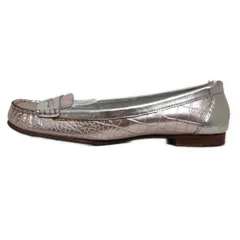 COLE HAAN(コールハーン) ローファー 6 1/2 B レディース - シルバー×ライトピンク 型押し加工/アウトソール張替済 レザー
