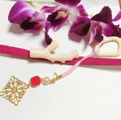 638　薄桃色珊瑚　ブローチ又は帯留めと　525 天然石ドゥルージー風の帯飾り