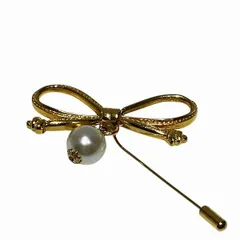 フェラガモ　リボン　パール付き　ブランド小物　ブローチ　レディース