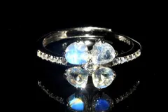 シルバー925 ブルームーンストーン　4x4mm　クローバー 指輪リング(サイズ調整可) 1個売り パワーストーン 天然石 _PRG1677