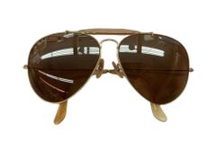 レイバン Ray-Ban B&L OUTDOORSMAN アウトドアーズマン ボシュロム ヴィンテージ サングラス 眼鏡 黒 金 眼鏡・サングラス サングラス ロゴ ゴールド 104G-30