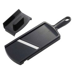 1/4カット用 鋭い切れ味 幅1mmのふわふわ千切り 安全ホルダー付き 【日本製】 スマート 燕三条 キャベツスライサー 時短で極細千切りができる 35098 [とんかつ屋さん] 下村企販