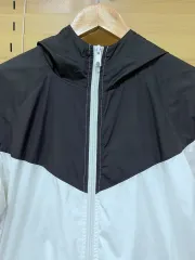 NIKE(ナイキ) キッズ フード付きウインドブレーカー L ( 14 ー 16 ) サイズ