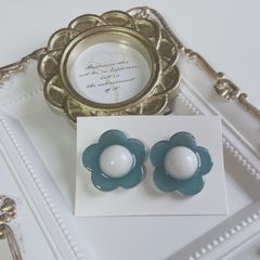 ピアス　デイジー　ハンドメイド