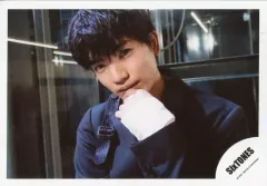 【中古】生写真(ジャニーズ) SixTONES/高地優吾/横型・バストアップ/アルバム「1ST」MV＆ジャケ写オフショット/公式生写真