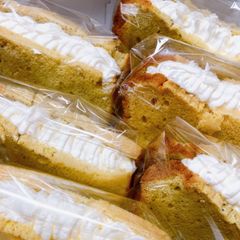 シフォンケーキサンド（7個)+焼き菓子1個 - メルカリ
