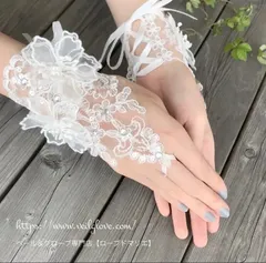 ♡可愛いアウトレット♡ お花のショートフィンガーレス《オフホワイト／アイボリー》