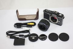 【返品保証】 オリンパス Olympus PEN Since 1959 E-P2 ブラック M.Zuiko 14-42mm F3.5-5.6 バッテリー付き ミラーレス一眼  e461