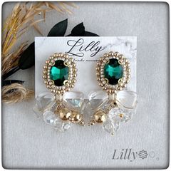 #717大ぶりピアス/リボン/ビジュー/ゴールド/ビーズ刺繍/ハンドメイドピアス