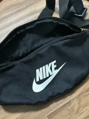NIKE✴︎メッセンジャーバッグ✴︎tech系 2025年最新】NIKE メッセンジャーバッグの人気アイテム - メルカリ