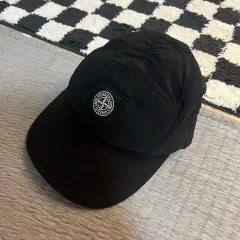 ストーンアイランド　ナイロンキャップ　ブラック STONE ISLAND 【ボーナスストア 誰でも+5% 9/27 0:00〜10/5 23