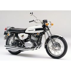 絵画風 壁紙ポスター (はがせるシール式) カワサキ 500-SS H1 マッハ3 白 1969年 伝説のバイク キャラクロ K5SS-004A2 (A2版 594mm×420mm) ＜日本製＞ ウォールステッカー お風呂ポスター