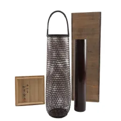 二代目　田辺雲斎作　漆　や竹花入　蘇鉄図 二代目 田辺雲斎作 漆 や竹花入 蘇鉄図 - メルカリ