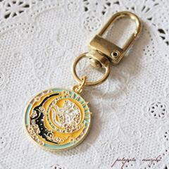 猫 の キーホルダー タロットカード  黒猫 白猫 サークル　キーチャーム　ねこ ネコ 雑貨 小物　パタパタ民族