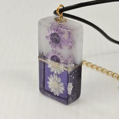 【福祉施設制作】東雲作 　ネックレス「花（紫と白）」　 NO.1083